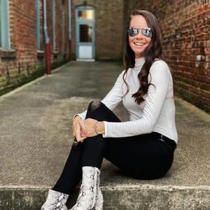 Meet your Posher, Cami